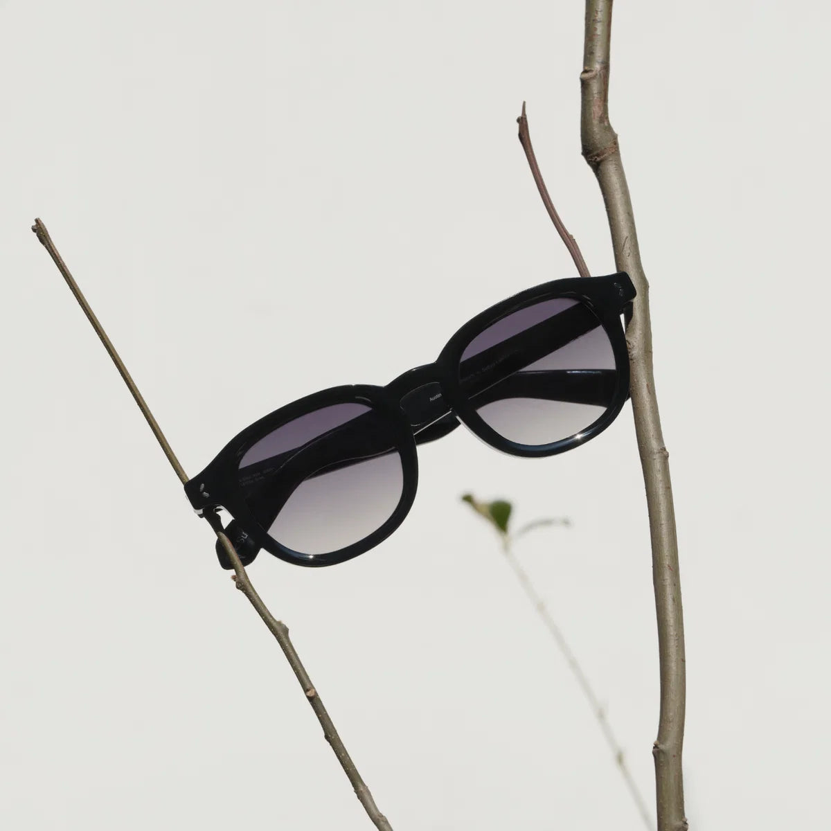 SUTYO SMART ELECTROCHROMIC SUNGLASSES