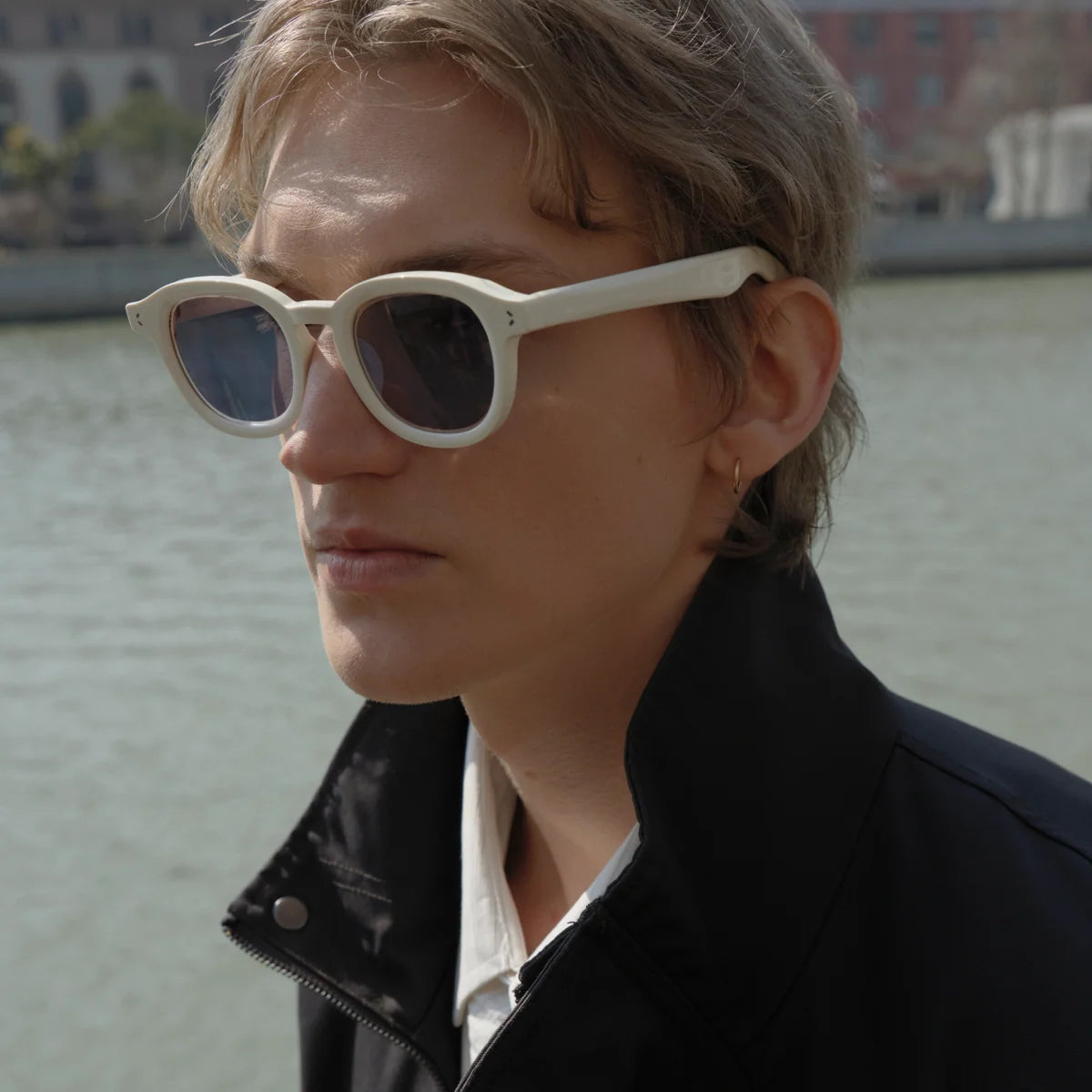 SUTYO SMART ELECTROCHROMIC SUNGLASSES
